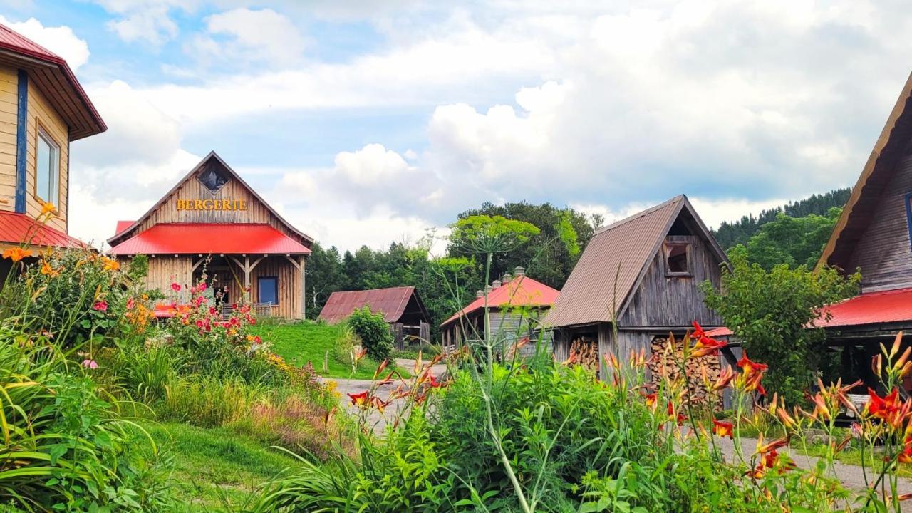 La Vieille Ferme, Ecogite Saint-Fulgence Екстер'єр фото