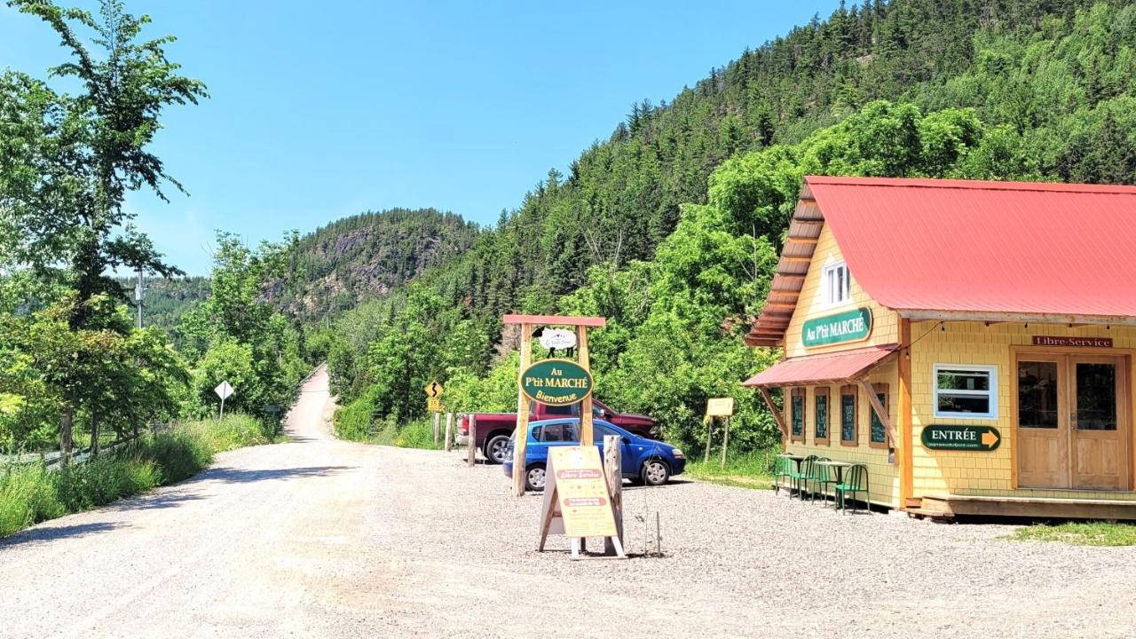 La Vieille Ferme, Ecogite Saint-Fulgence Екстер'єр фото