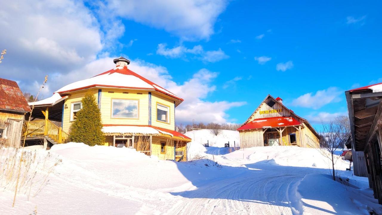 La Vieille Ferme, Ecogite Saint-Fulgence Екстер'єр фото